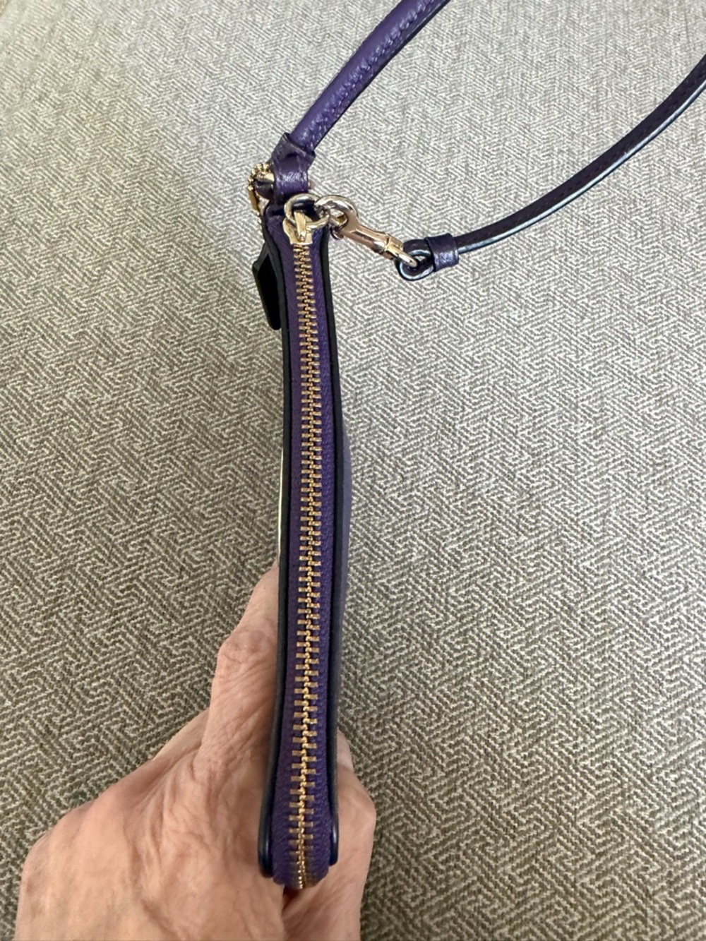 Coach Purple Pebbled Leather Corner Zip Wristlet with Gold Horse/Carriage logo - Picture 6 of 7